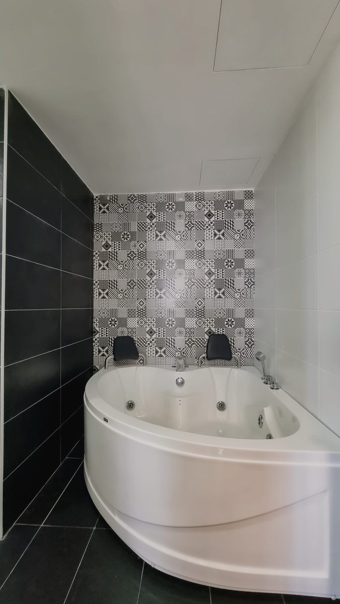 Private jacuzzi in the Suite Room bathroom